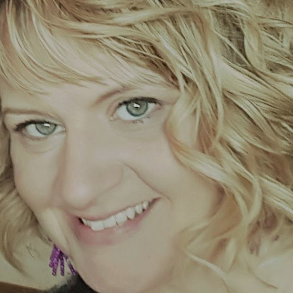 Meet your Posher, Carolyn